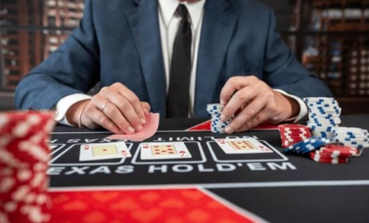 Bàn Baccarat và Roulette trong Live Casino tại keo ma lai